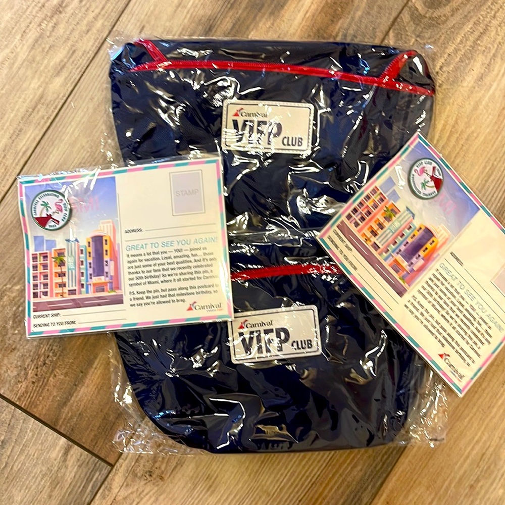 Carnival VIFP Club 2023 pins and Fanny pack 🛳️